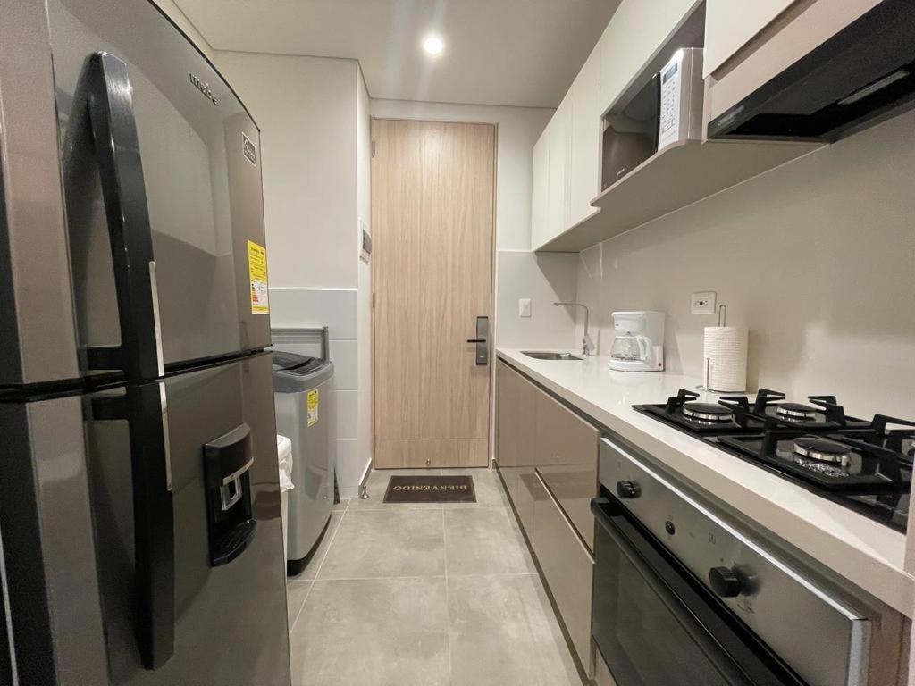 Aparta Estudio Tipo , Nuevo , Dotado En Playa Salguero Santa Marta (Magdalena)